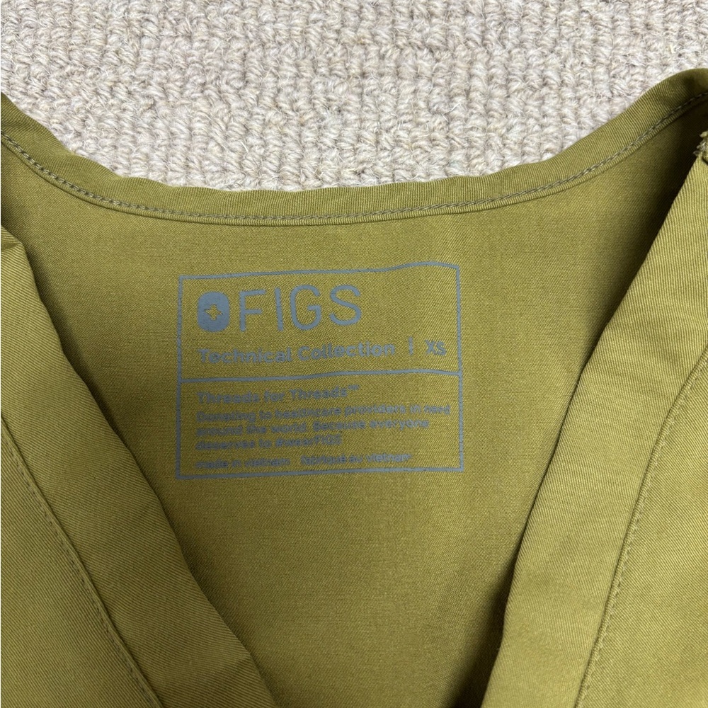 Figs Scrubs - Picture 2 of 3